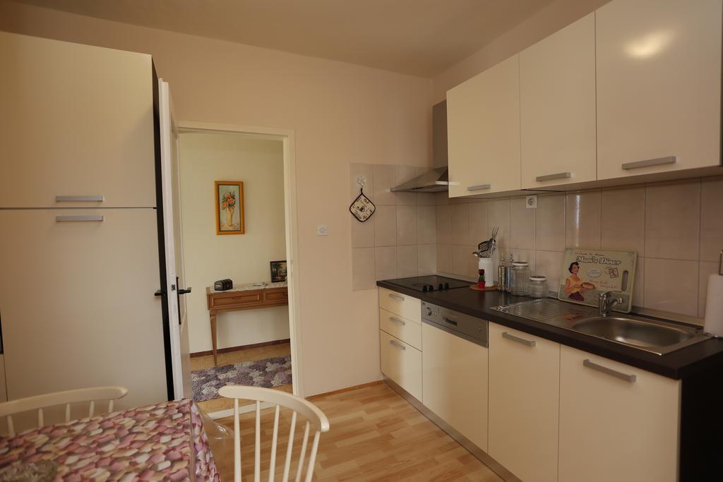 Apartment Magnolia Supetar Oda fotoğraf