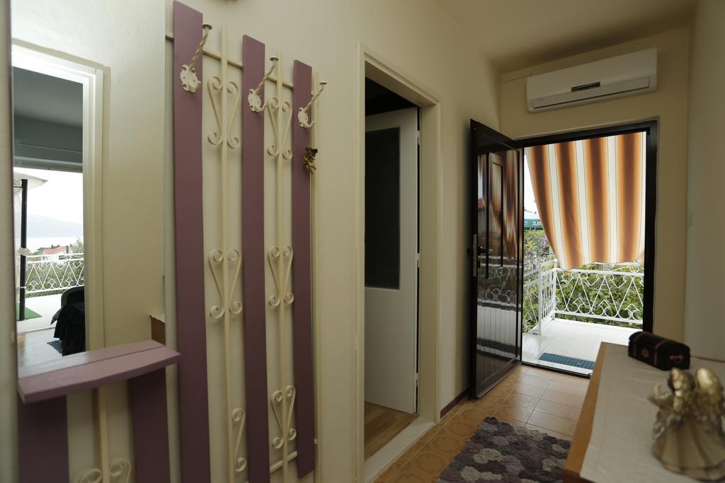 Apartment Magnolia Supetar Oda fotoğraf