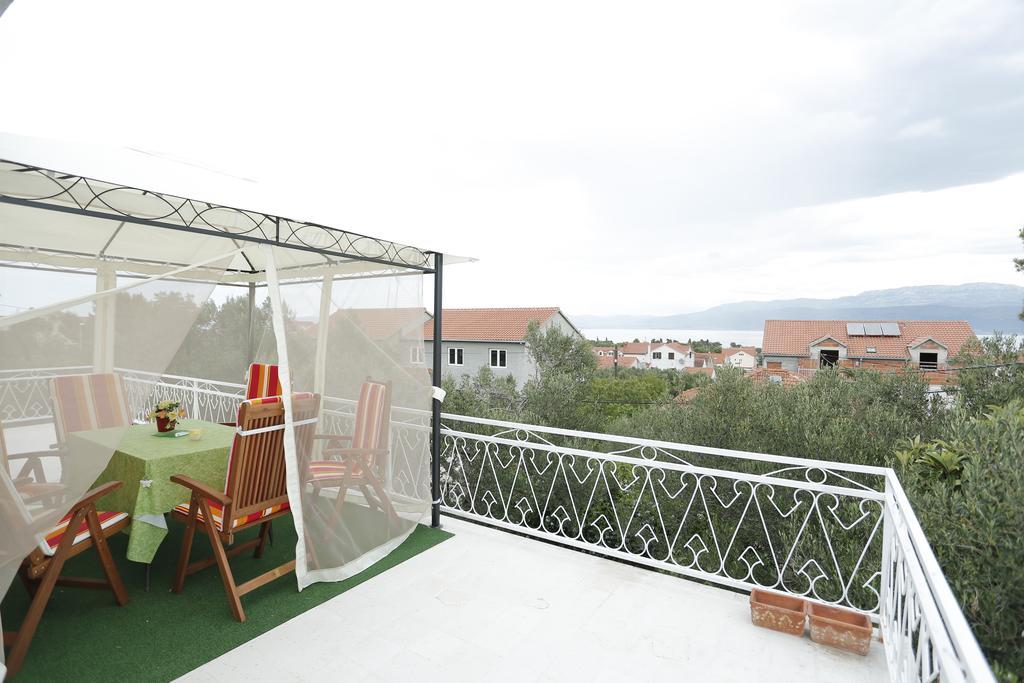 Apartment Magnolia Supetar Oda fotoğraf